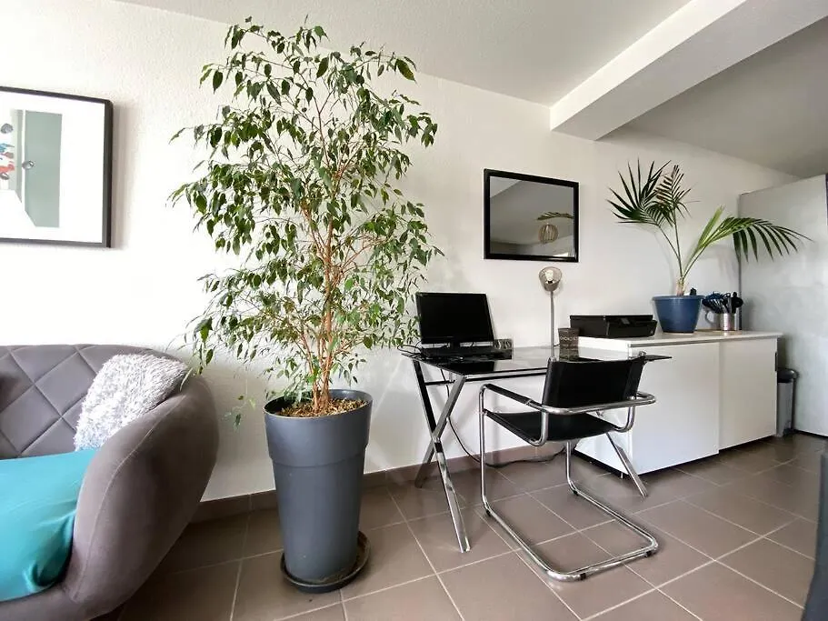 Jolie Maison Sur Les Hauts De Clermont-Ferrand - Beaupeyras Apartment